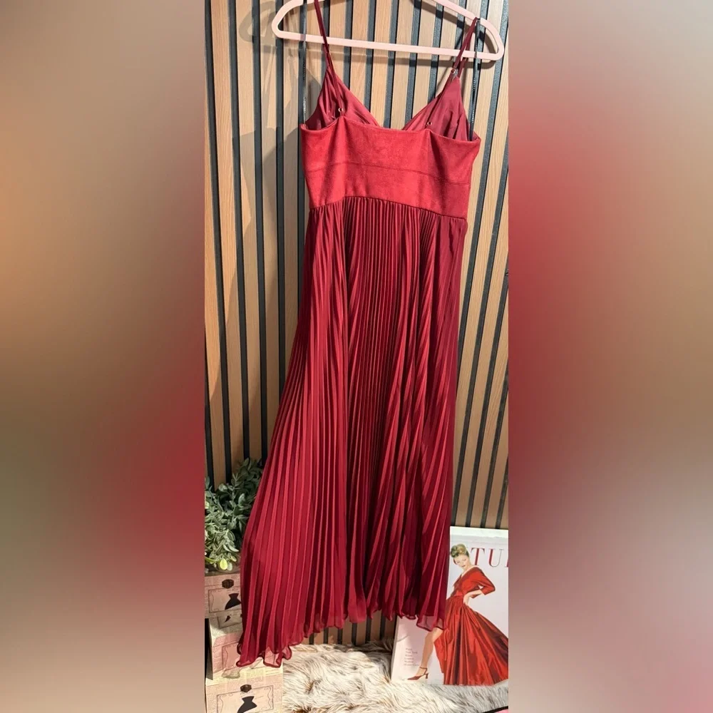 Laundry‎ by Shelli Segal Elegant Rust Pleated Dress Sz 8